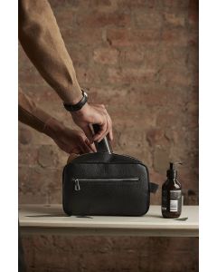 Tailored Luxe Wash Bag quadra GQU/QD779